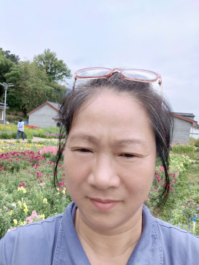 黄阿姨照片