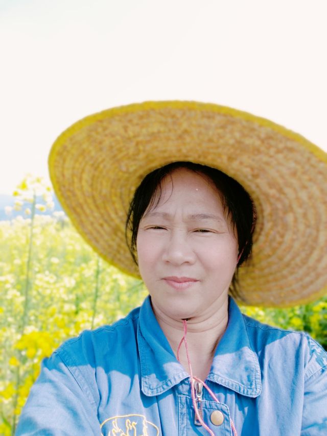 黄阿姨照片