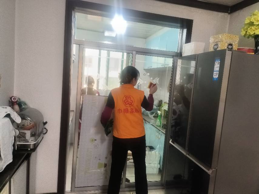 王护工照片
