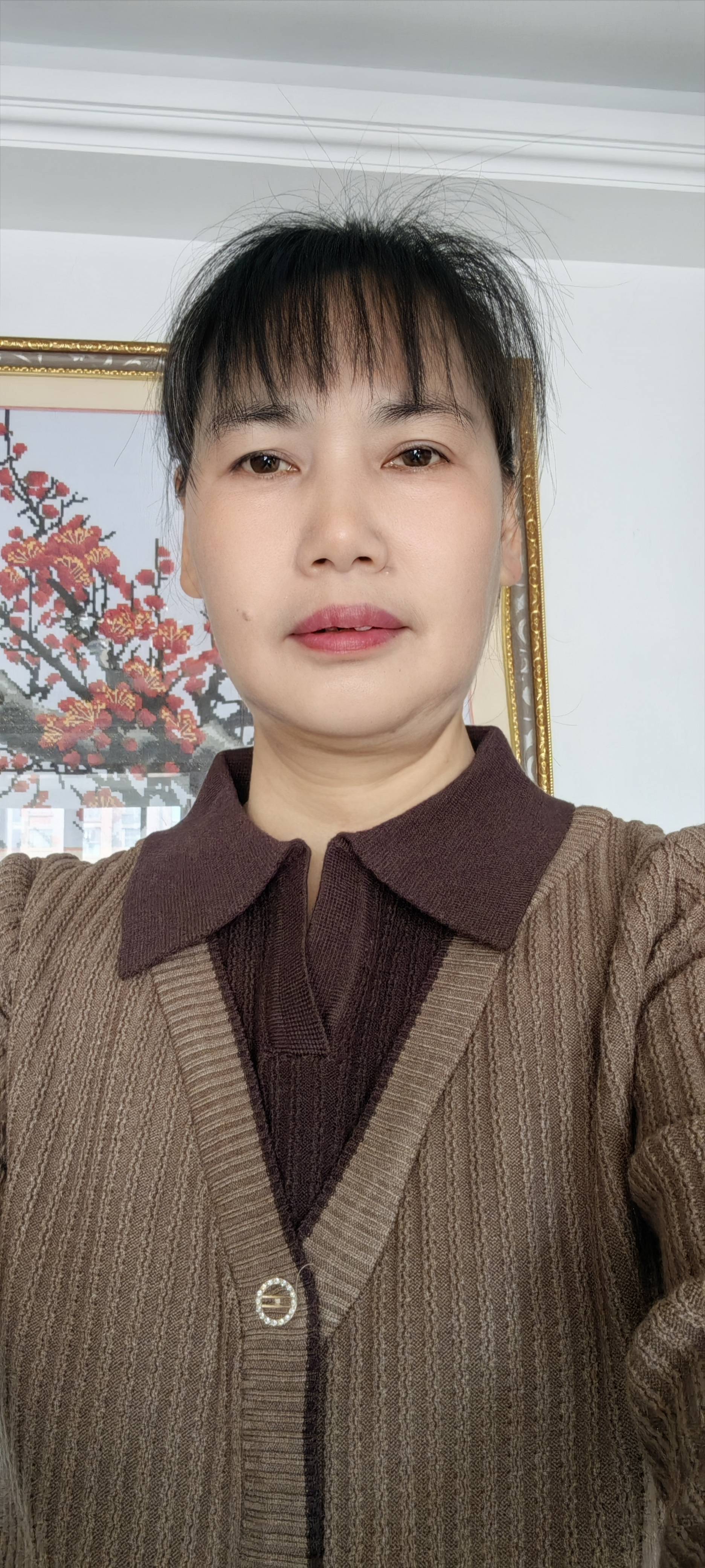 何阿姨照片