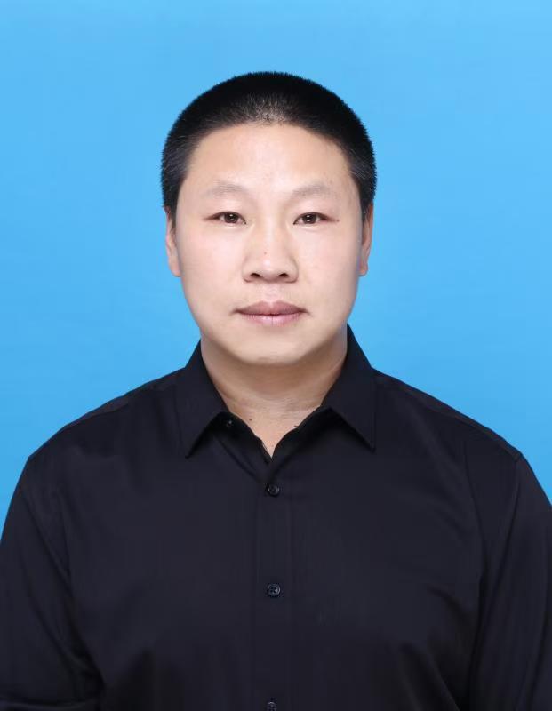 黄护工照片