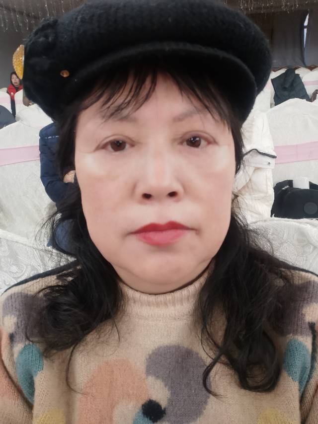 黄护工照片