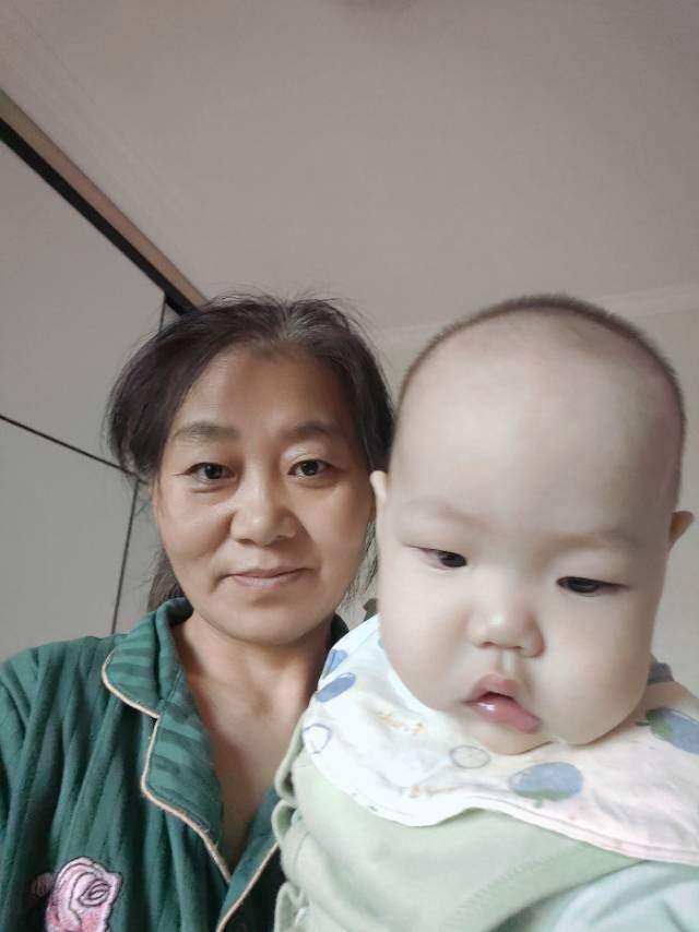 张阿姨照片