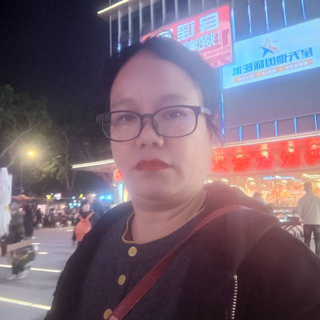韦阿姨照片