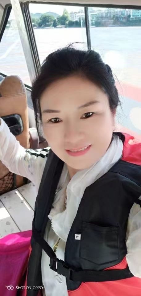 于阿姨照片