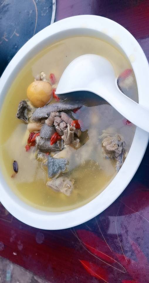 黄护工照片