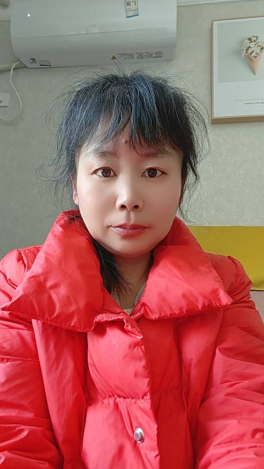 依阿姨照片