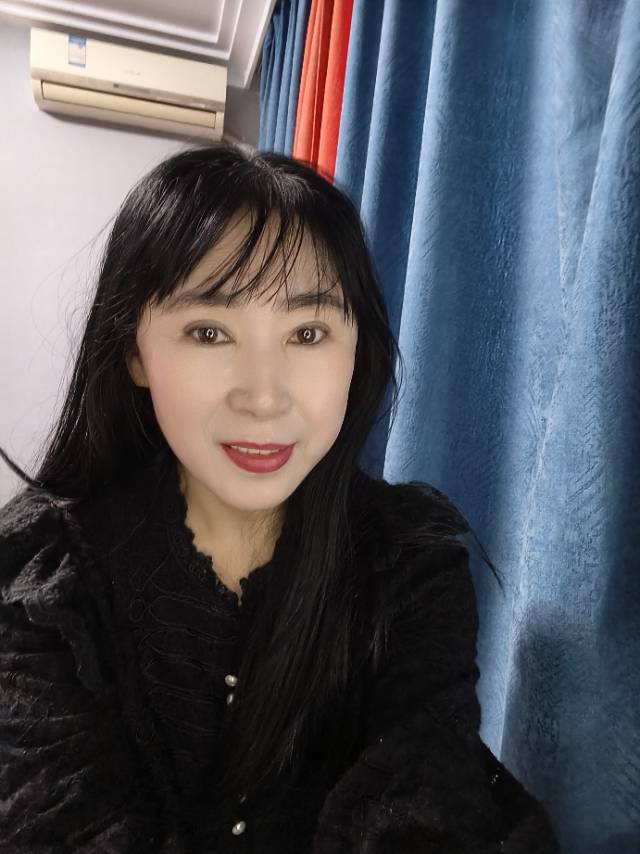 张阿姨照片