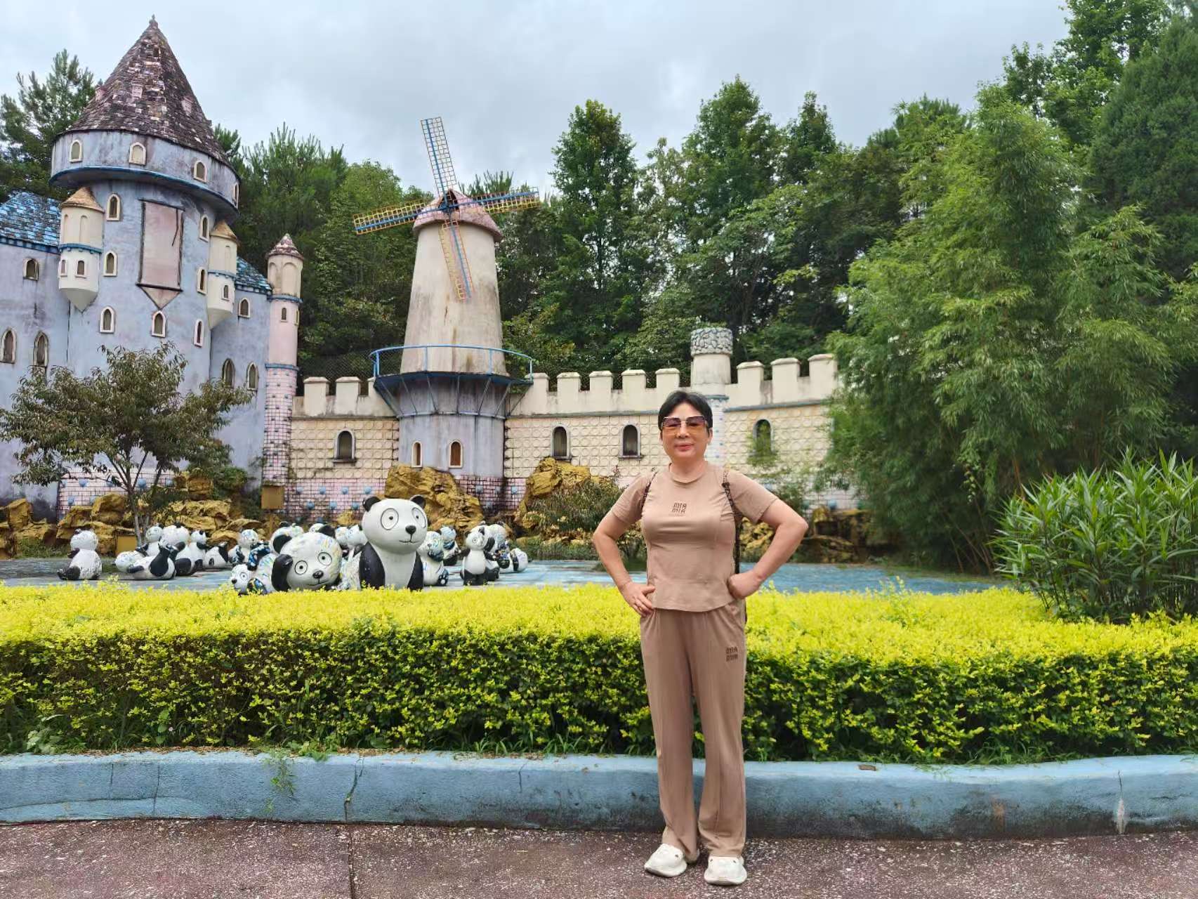 胡阿姨照片
