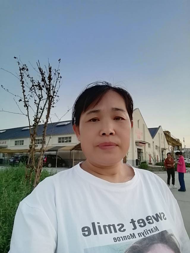 阿姨资料照片