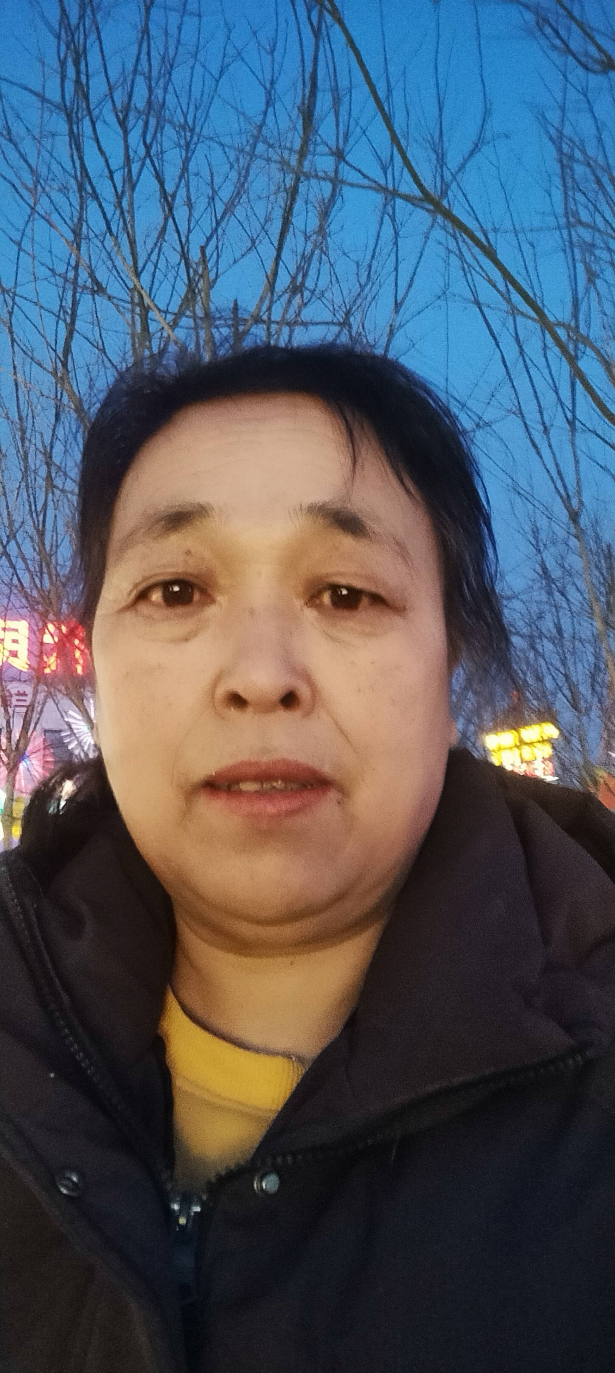 石阿姨照片