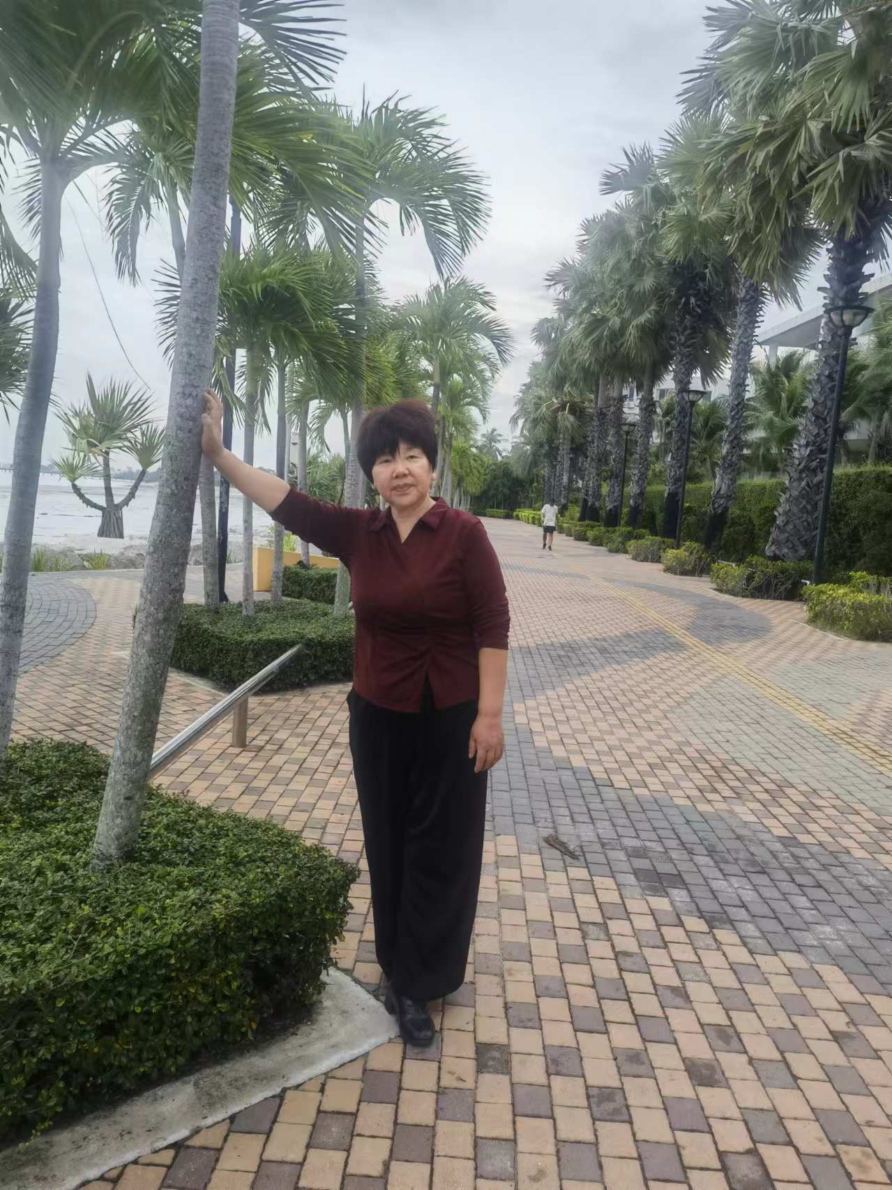 燕阿姨照片