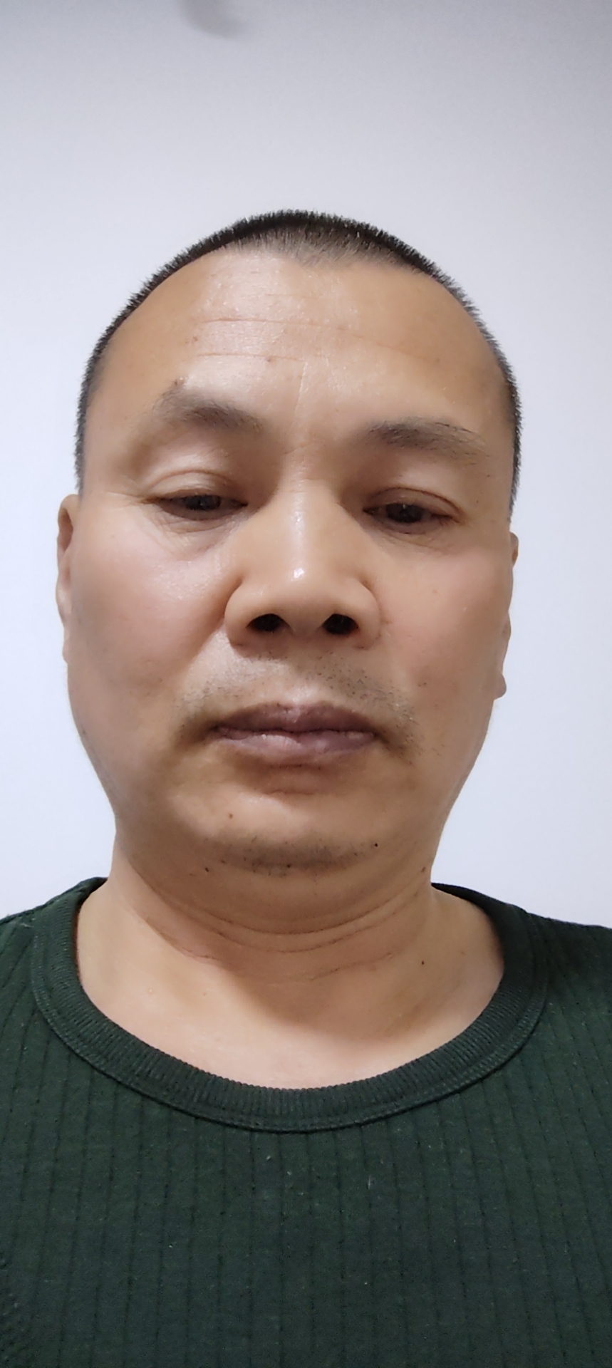 黄护工照片
