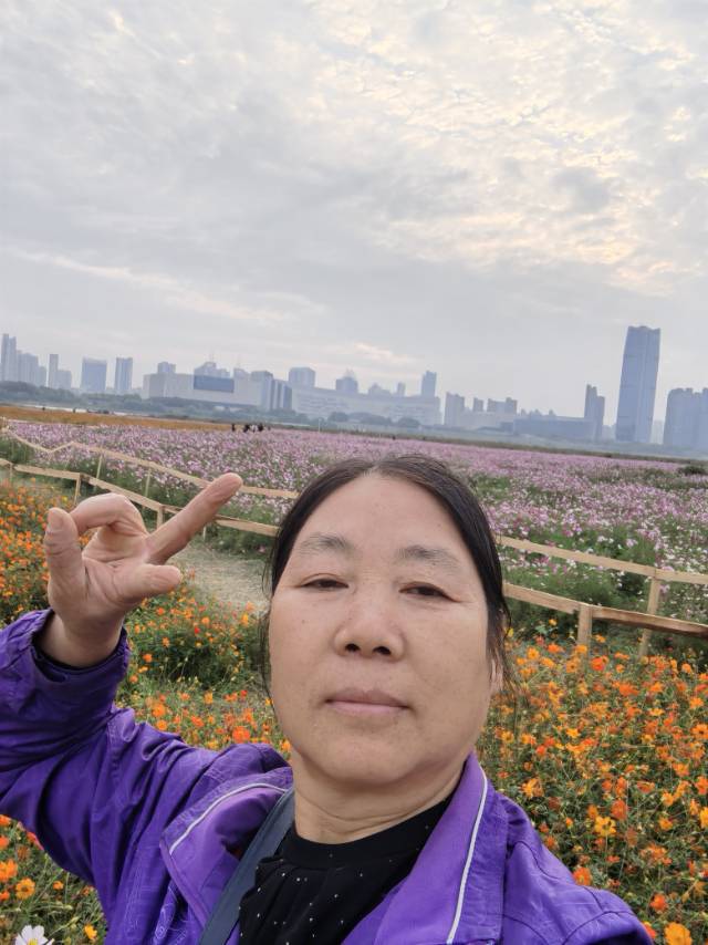 阿姨资料照片