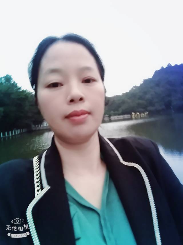 阿姨资料照片
