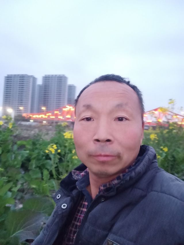 艾护工照片
