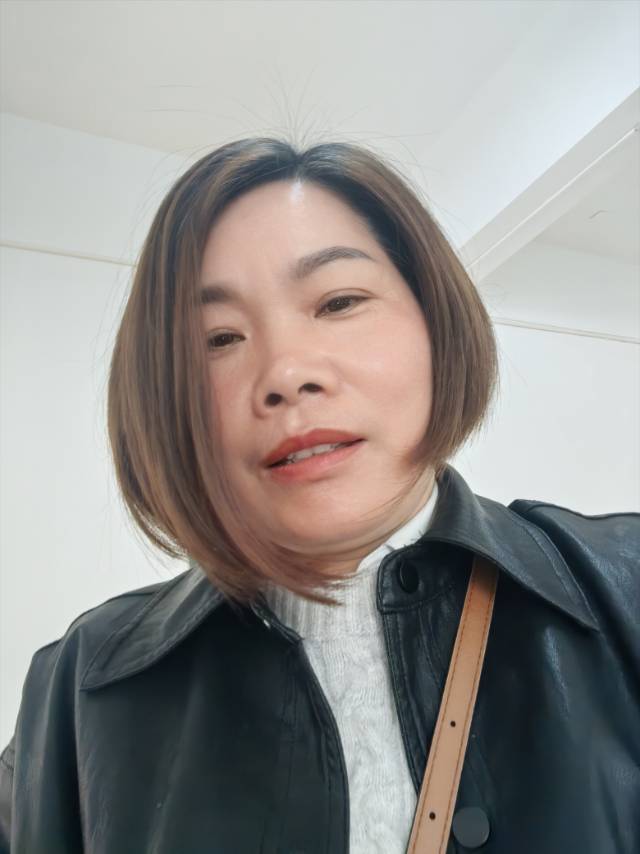 邓阿姨照片