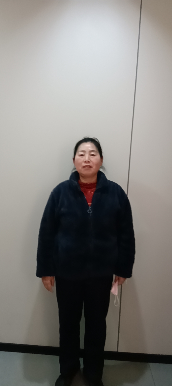 何阿姨照片