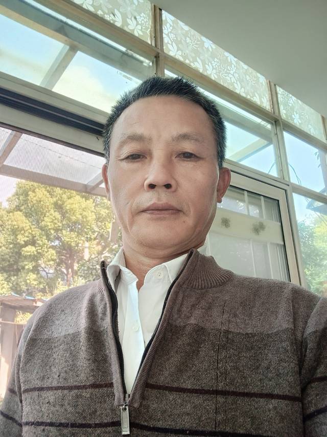 胡护工照片
