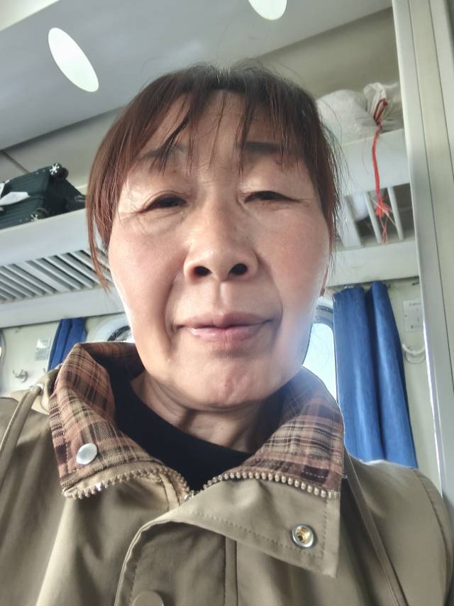 阿姨资料照片
