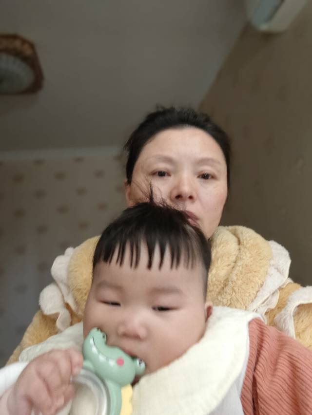 阿姨资料照片