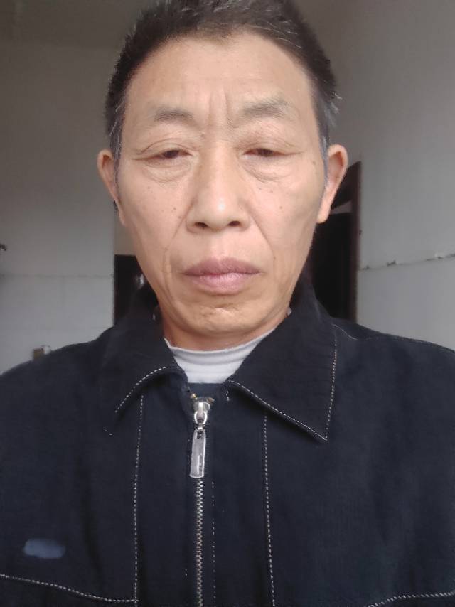 殷护工照片