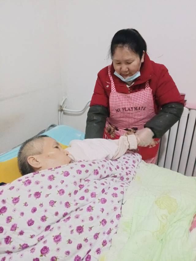 王护工照片