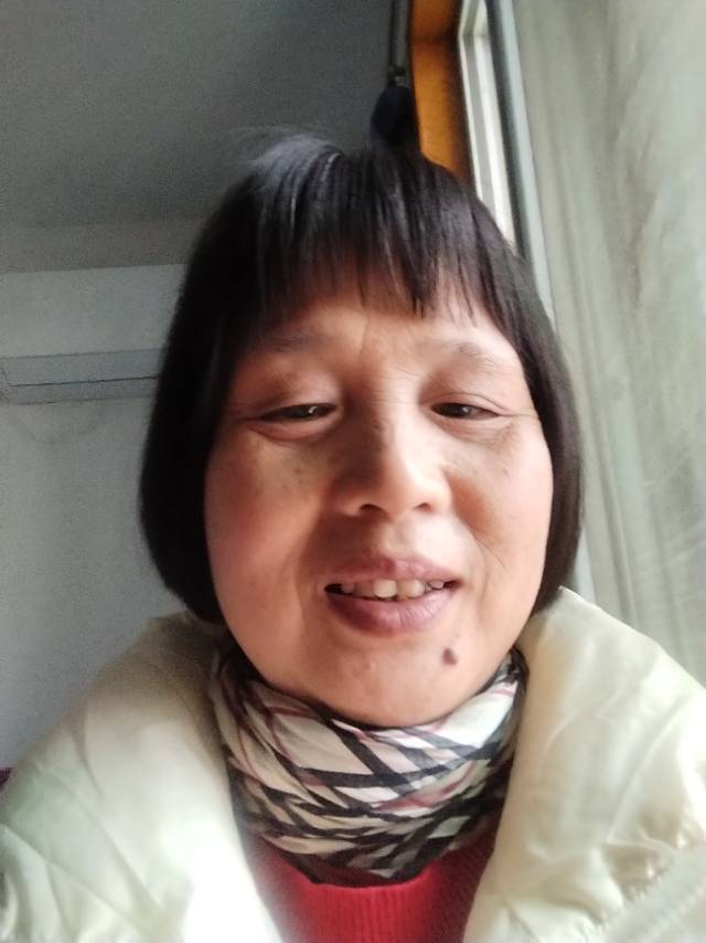 阿姨资料照片