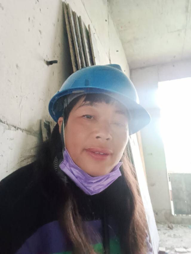 周护工照片
