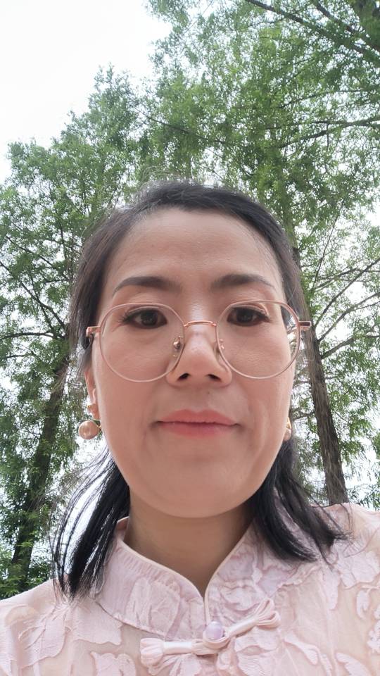 阿姨资料照片
