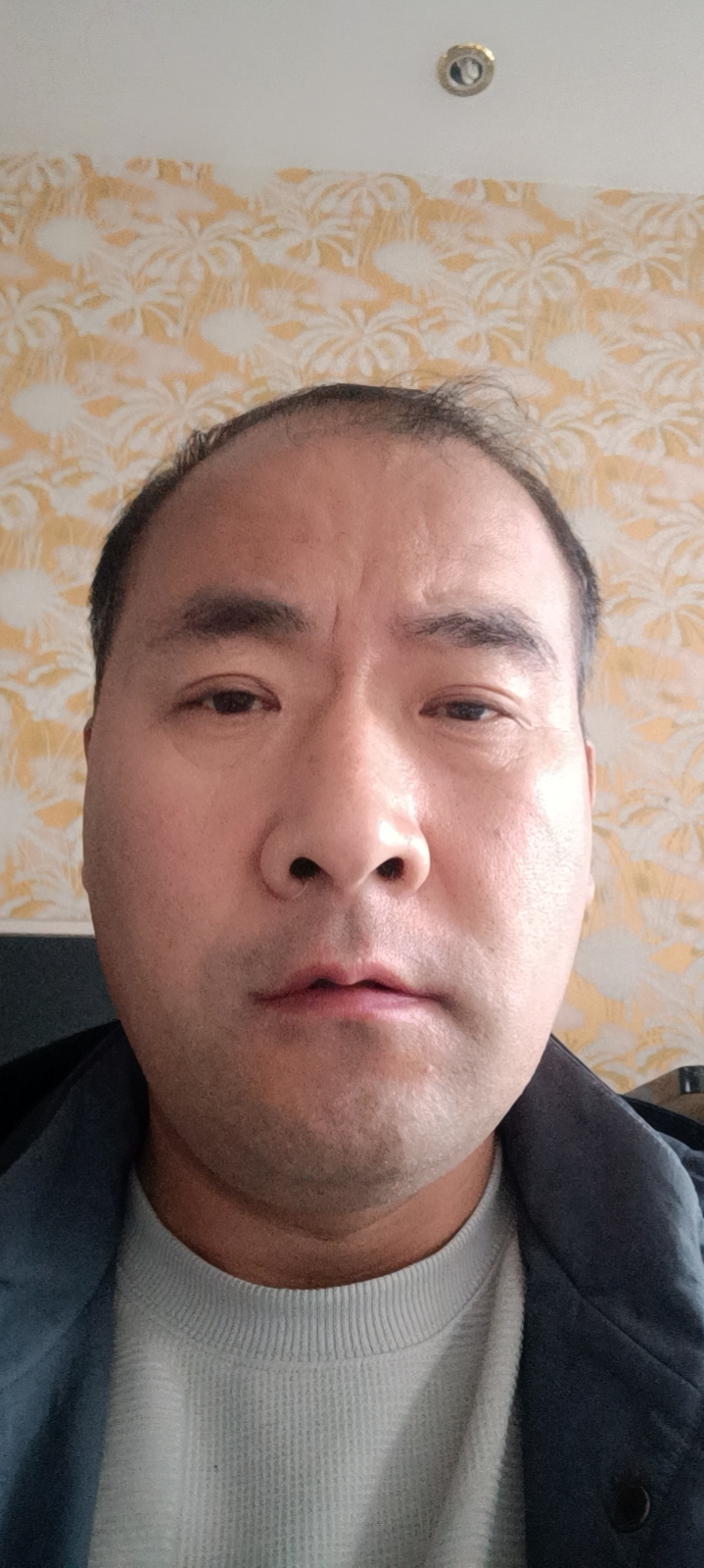 何护工照片