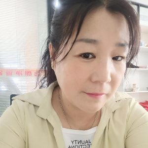 张护工照片