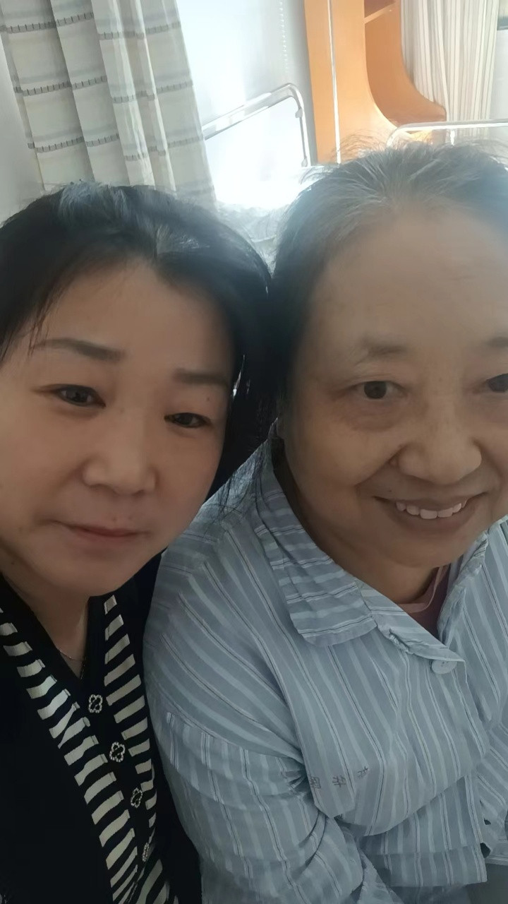 张护工照片