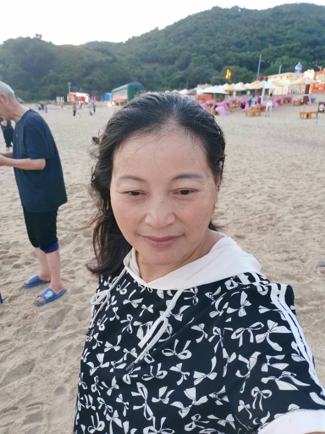 阿姨资料照片