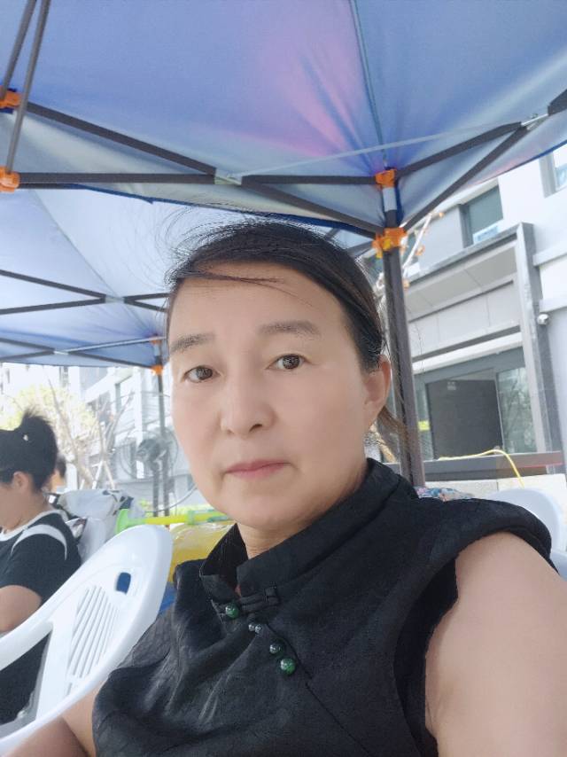 阿姨资料照片