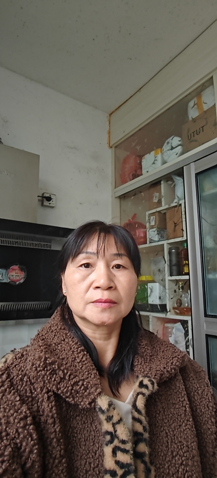 毛护工照片