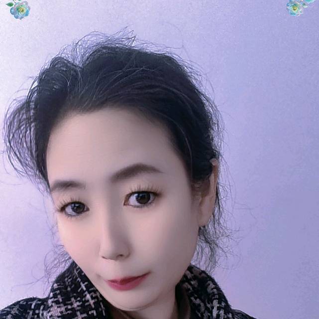 东阿姨照片