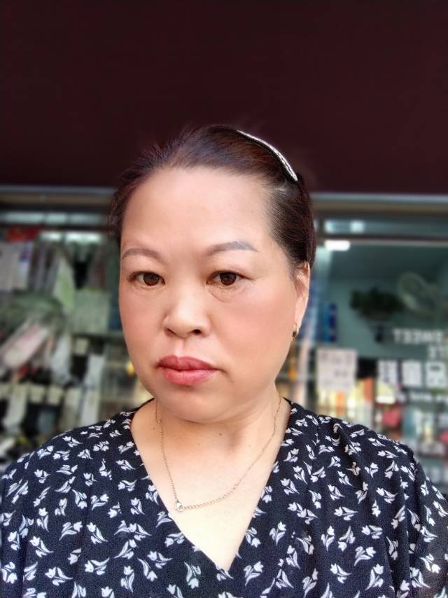 李阿姨照片