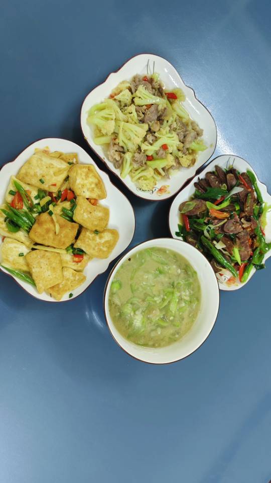 吴阿姨照片