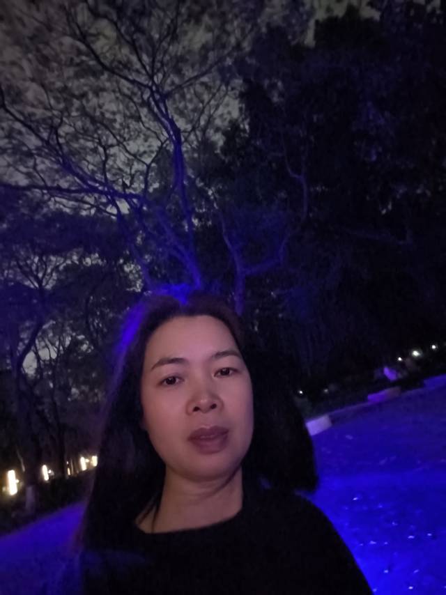 阿姨资料照片