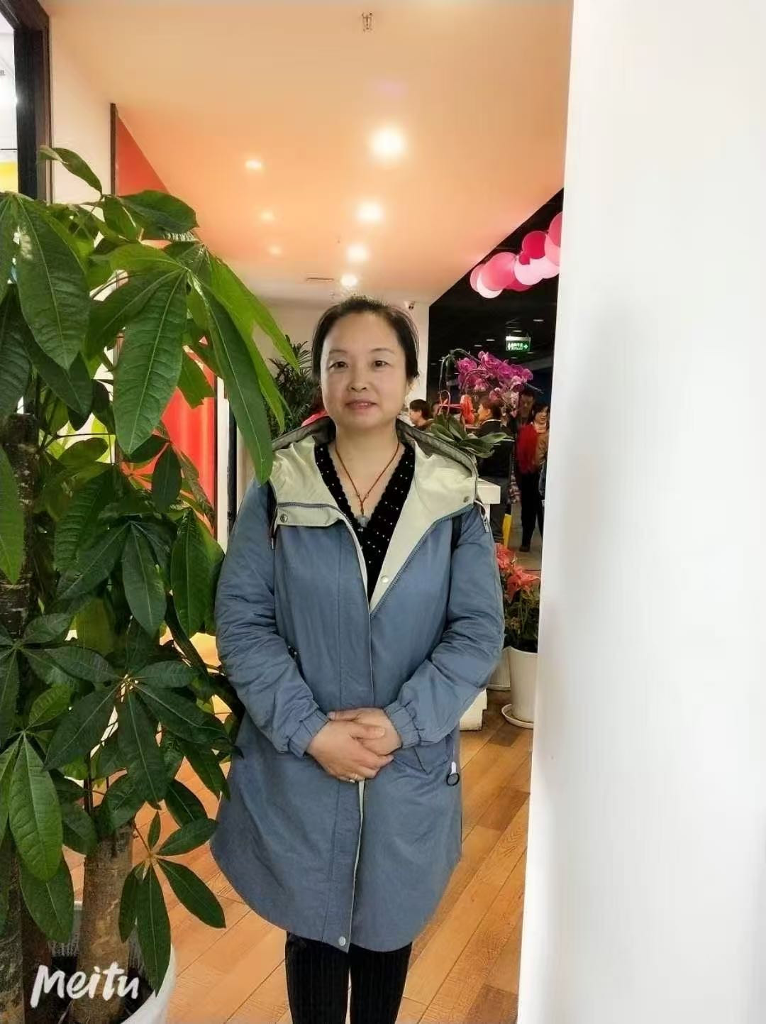 阿姨资料照片