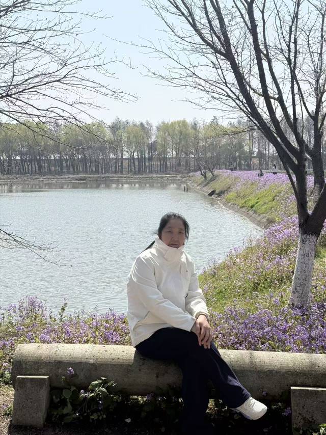 邓阿姨照片