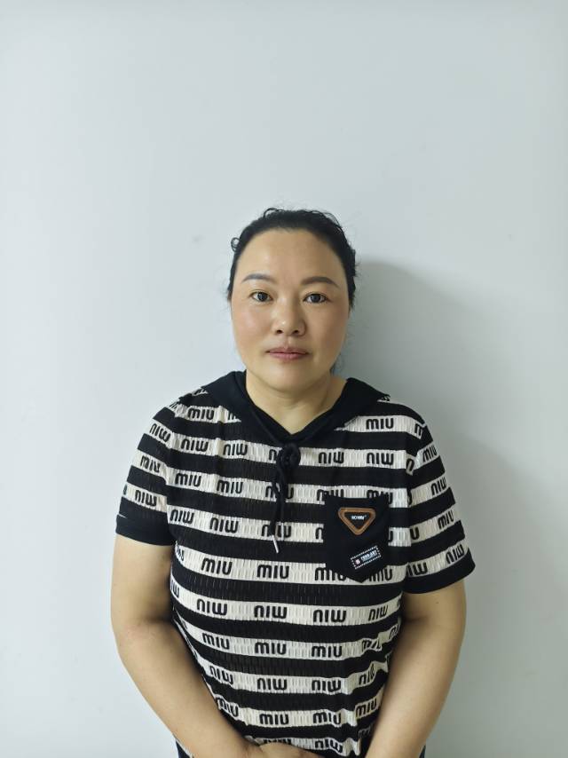 阿姨资料照片