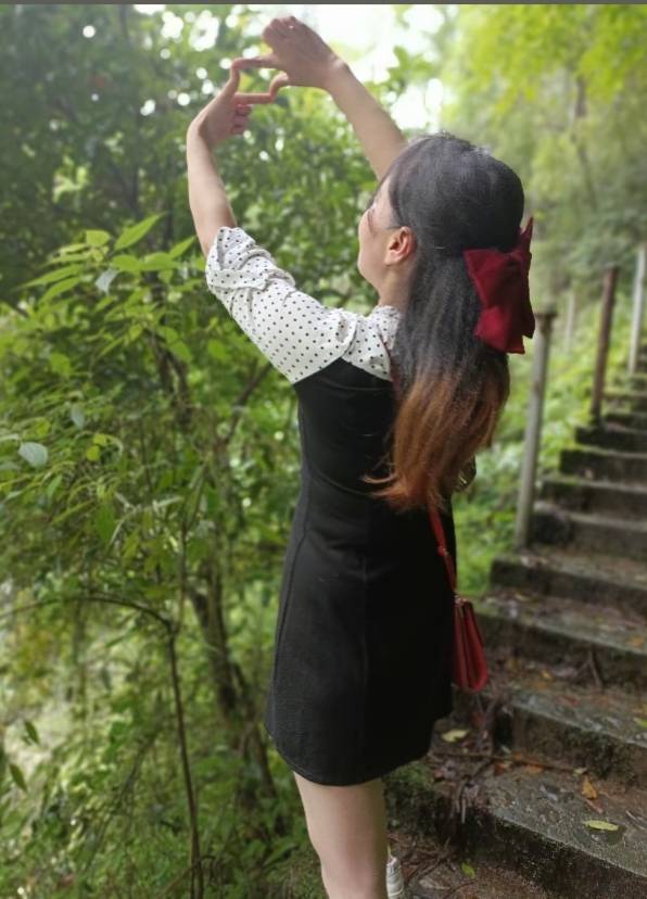 黎护工照片