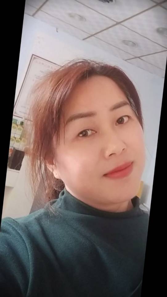 龙阿姨照片