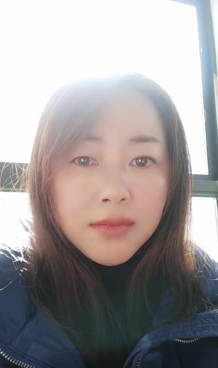 龙阿姨照片