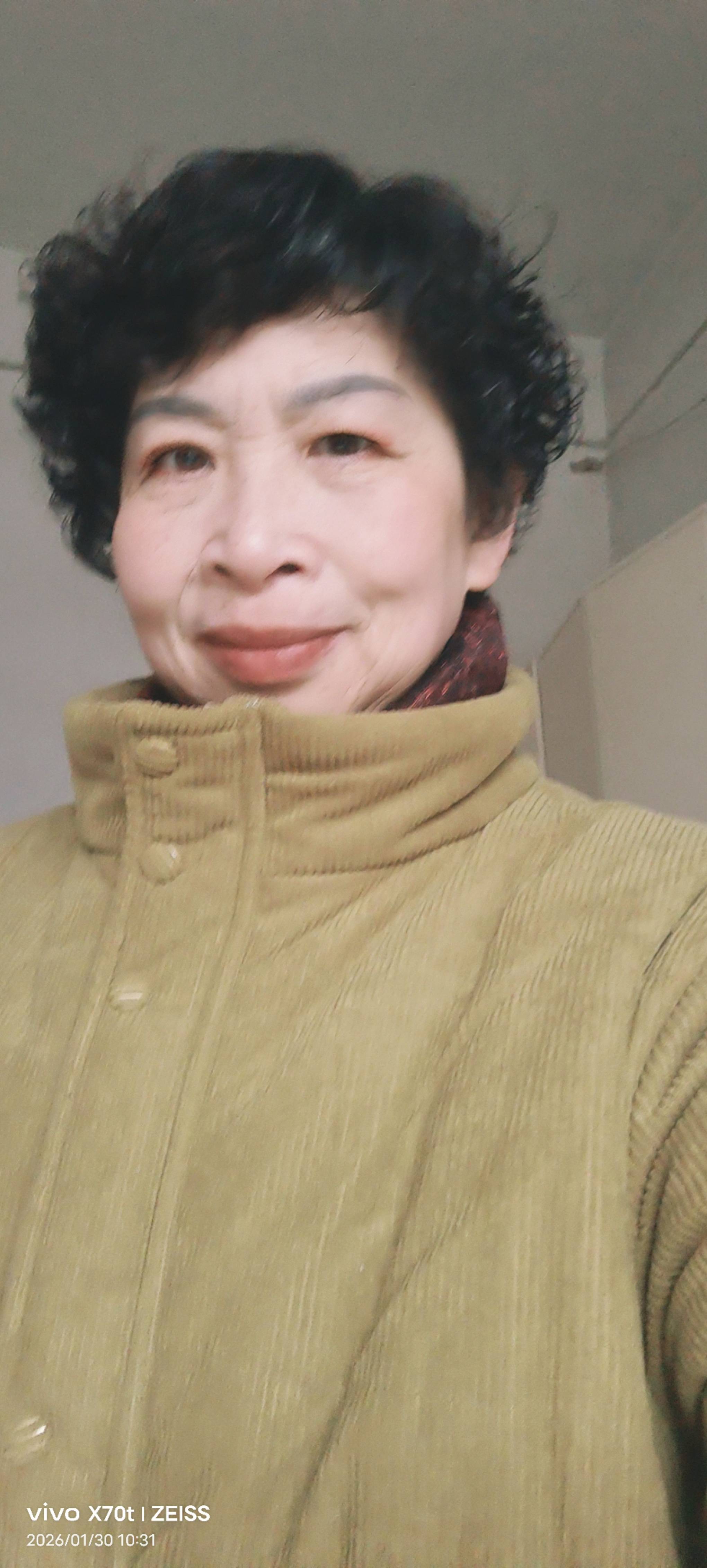 阿姨资料照片