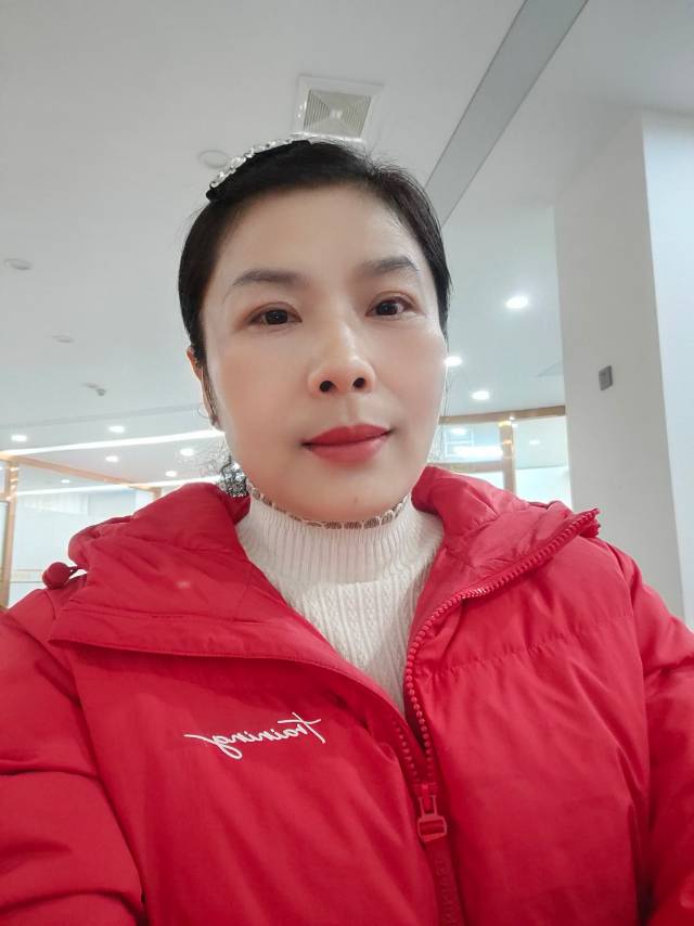易护工照片