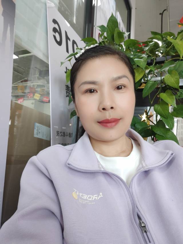 易护工照片