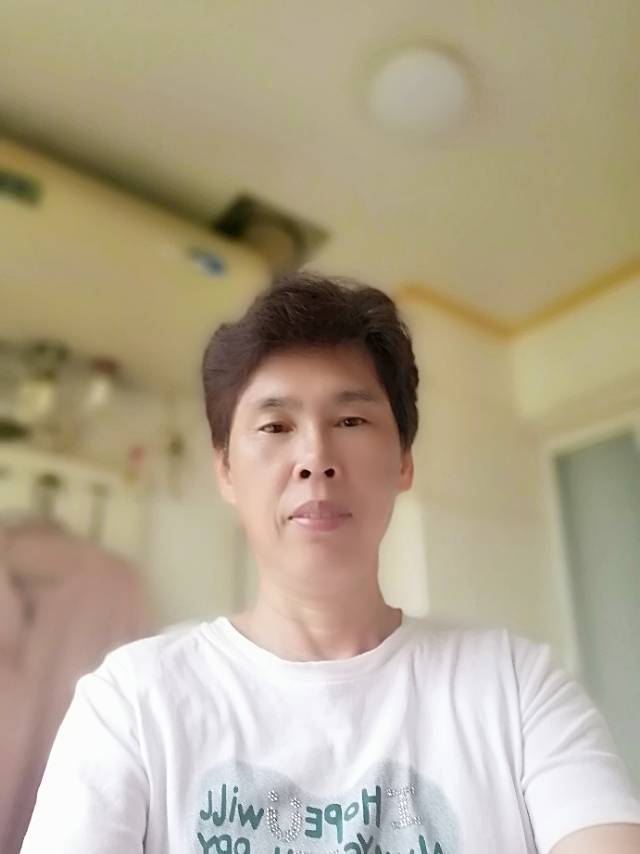 张阿姨照片